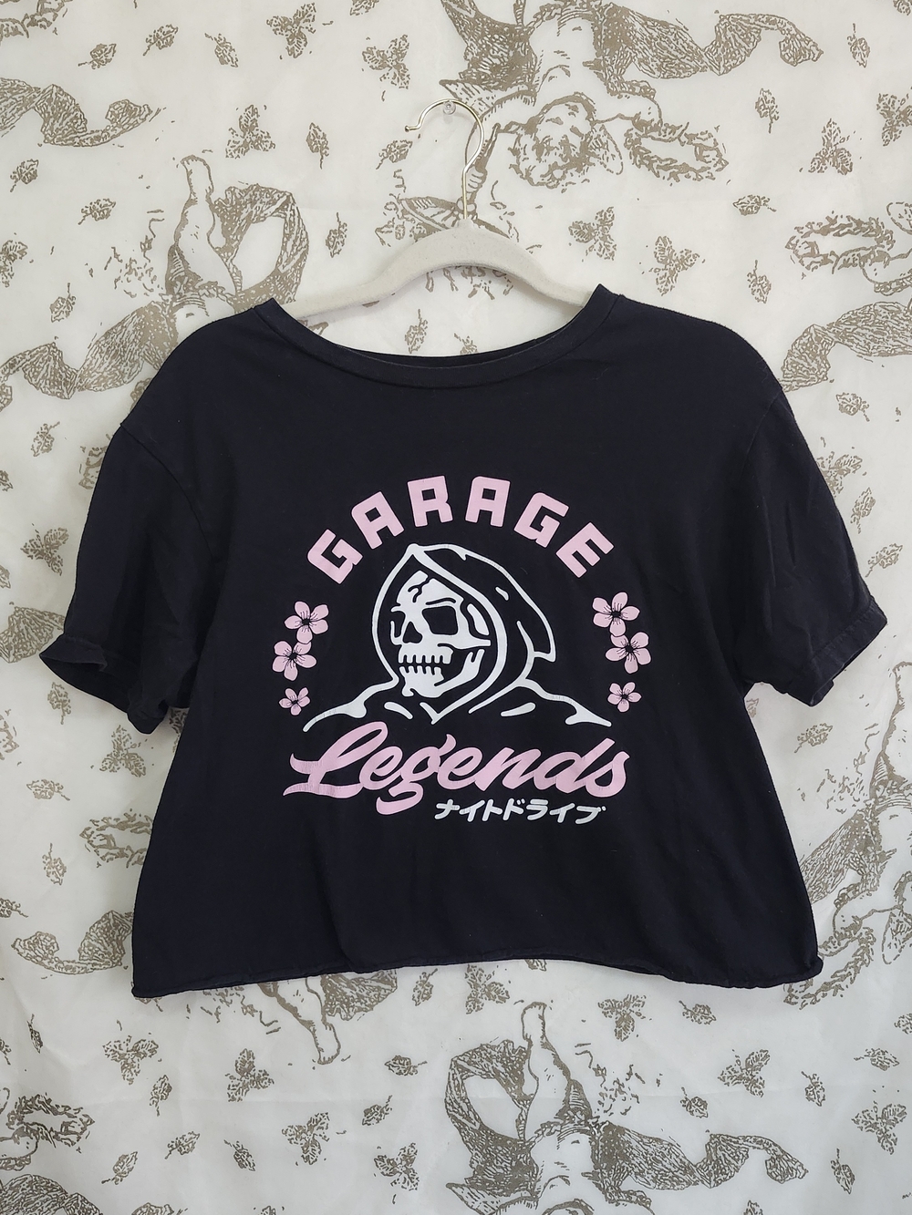 Legends Women’s Black Cropped Crew Neck Grim Reaper Print T-Shirt Size M